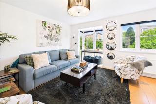 2 Ensuite beds house, sleep 4 With free parking, Self Check-in, and Close link to London, Zone 6 - Ewell - 9