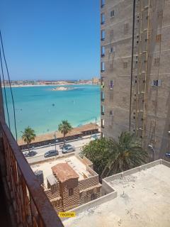 برج الباشا للشقق الفندقيه بمنطقه الفيروز - Marsa Matruh - 4