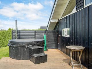 8 person holiday home in Hørve-By Traum - Hørve - 1