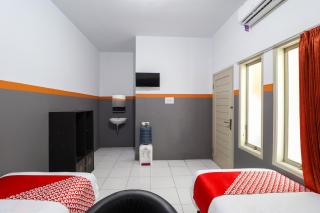 Hotel O Garut near Alun-Alun Tarogong formerly Wisma Etiga - 2