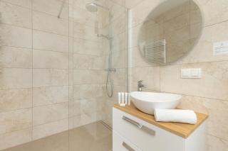 Classy Apartment in Gdynia Balcony & WIFI by Rent like home - Gdynia - 7