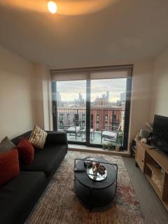 10TH FLOOR Skyline City view 10th Floor Apartment with Large Balcony- Access to Free Gym - Manchester - 8