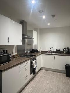 10TH FLOOR Skyline City view 10th Floor Apartment with Large Balcony- Access to Free Gym - Manchester - 2