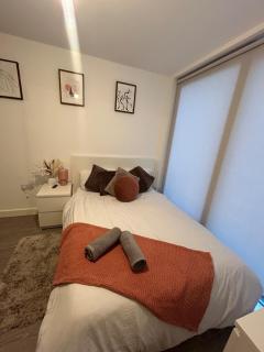 10TH FLOOR Skyline City view 10th Floor Apartment with Large Balcony- Access to Free Gym - Manchester - 1