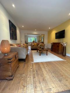 4 Bed House suitable for contractors and families - Bushey - 2