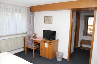 Hotel- Restaurant Zum Kleinen König - Bad Zwesten - 4