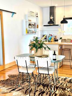 Vintage Glam Cradle Coast Gateway Pet Friendly Stay Burnie Tasmania - South Burnie - 8