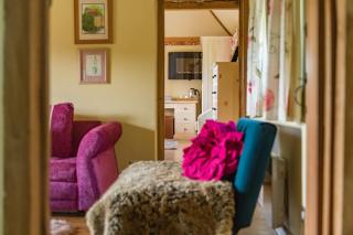 Pond Cottage by Keepers Cottages - Egerton - 4