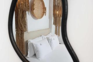 Petra Luxury Suites - Pefkohori - 2