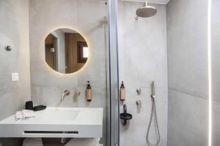 Petra Luxury Suites - Pefkohori - 4