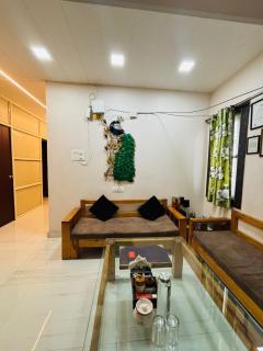 Stay Inn Kailasha - Lift,Parking,Kitchen and all modern facilities - Varanasi - 9