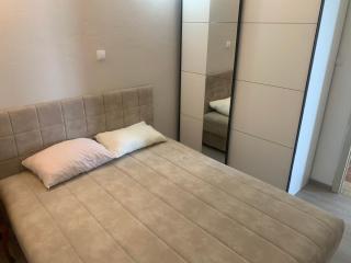 Monténégro dans un site exceptionnel loue des hébergements supérieurs face mer avec plage privée à côté de NIKKIBEACH - 1