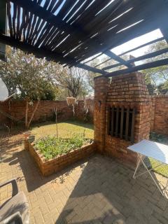 Garden Flat - Pretoria - 8