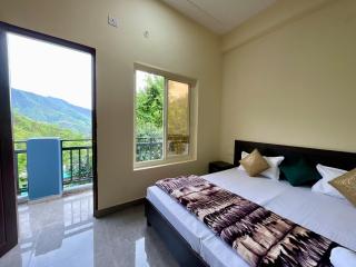 Hotel The Rudram Aura - Narendranagar - 8