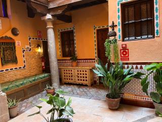 Apartamentos Turísticos Luna - Granada - 8