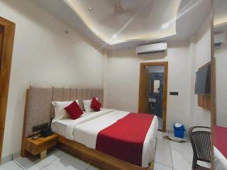 Hotel Venzaa Vijay Nagar - 7
