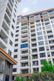 Modern 2BR Apartment Pool & Balcony - Nairobi - 8