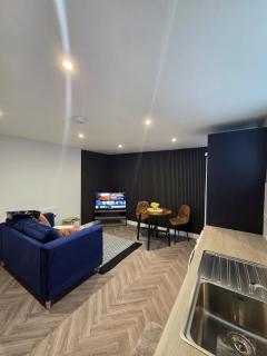 Courtyard High Spec Apartment in Town Centre - Blackburn - 7