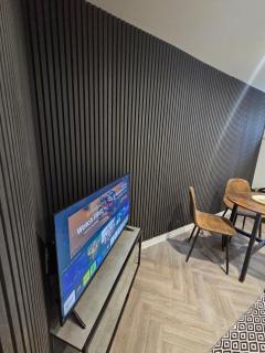 Courtyard High Spec Apartment in Town Centre - Blackburn - 6
