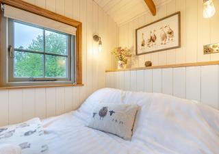 Hillside Hideout - - 3