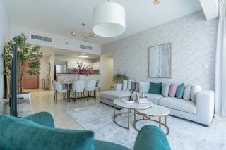 Nasma Luxury Stays - Sky-High Serenity in Stylish 2BR Retreat - 8