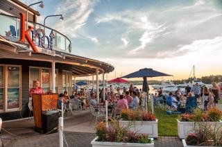 Historic 5BDR Orchard Home in Putnam Farm ➠ 4967 - 9