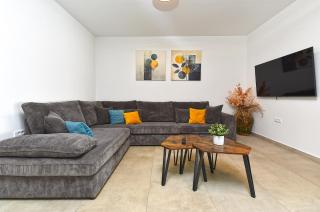 House Galizana 2186 - 9