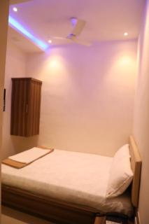 Galaxy inn By Glitz Hotels - 3