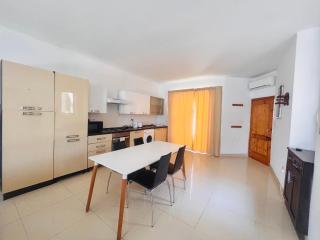 Stylish Studio Penthouse with Side Sea-Views - 6