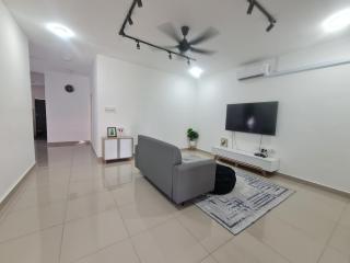 Fawiq Homestay - Pekan - 0