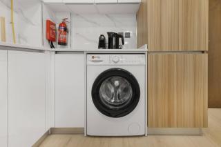 Modern 1BR Hideaway - Peaceful & Central - Holiday Boulevard - 6