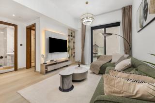 Modern 1BR Hideaway - Peaceful & Central - Holiday Boulevard - 7