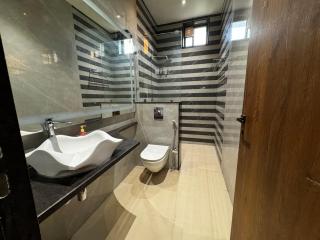 Topaz Private Pool Villa Hyderabad by Homeyhuts - Haiderabad - 5