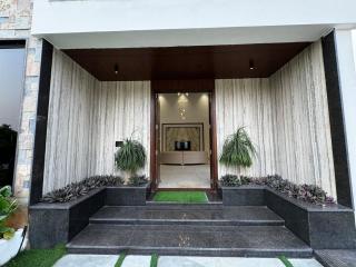 Topaz Private Pool Villa Hyderabad by Homeyhuts - Haiderabad - 4