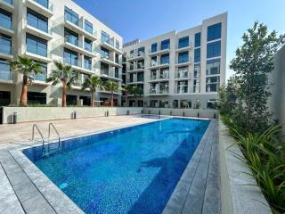 Holiday Boulevard - Stylish Upgraded Studio - Designer Touches in JVC - 4