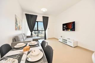 Stylish 1BR Apartment - Central Location in JVC - Balcony - Holiday Boulevard - 2