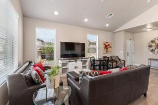 Casita Respite Pool, Hot Tub & Comfort - 4