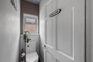 4 Bed Home 2 bathrooms, on street parking - Swansea - 5