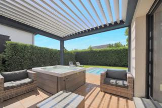 La Villa Sainghin - Piscine et Jacuzzi Privé - Sainghin-en-Mélantois - 9