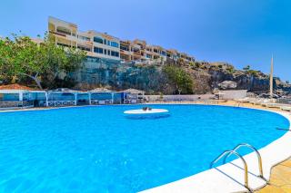 Ocean Breeze Apartments - 8