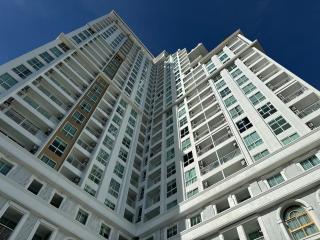 The Empire Tower Studio - 5