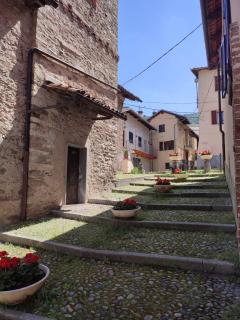Salita al castello - Rossana - 8