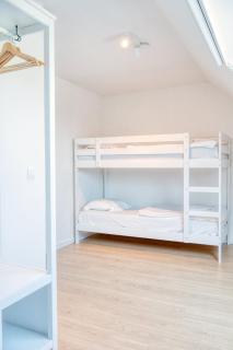 Beautiful Holiday Home for 10 with Garden - De Haan - 9