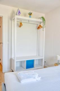 Beautiful Holiday Home for 10 with Garden - De Haan - 6