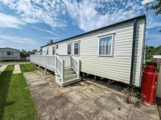 Beautiful Caravan With Decking At Manor Park In Hunstanton Ref 23042B - 1