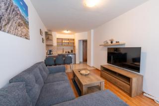 Cozy 1BR in Belvedere - Ski in Winter, Swim in Summer! by Flat Mаnаger - Bansko - 3