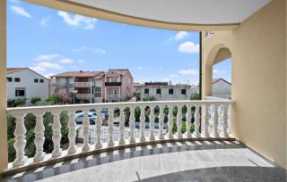 Nice Apartment In Vodice With Wifi - 4