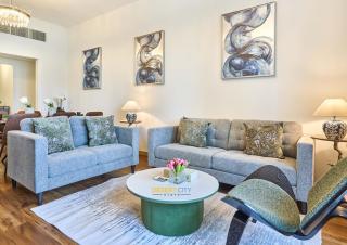 Fully Furnished 2 Bed in Dubai Marina with Maids Room, Hosted by Desert City Stays - 9