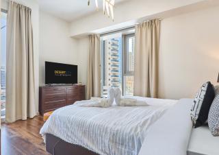 Fully Furnished 2 Bed in Dubai Marina with Maids Room, Hosted by Desert City Stays - 5