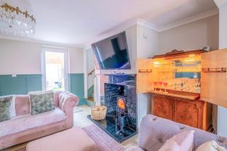 Winterton Sea Sanctuary, Hot Tub & Log Burner by the Dunes - 1